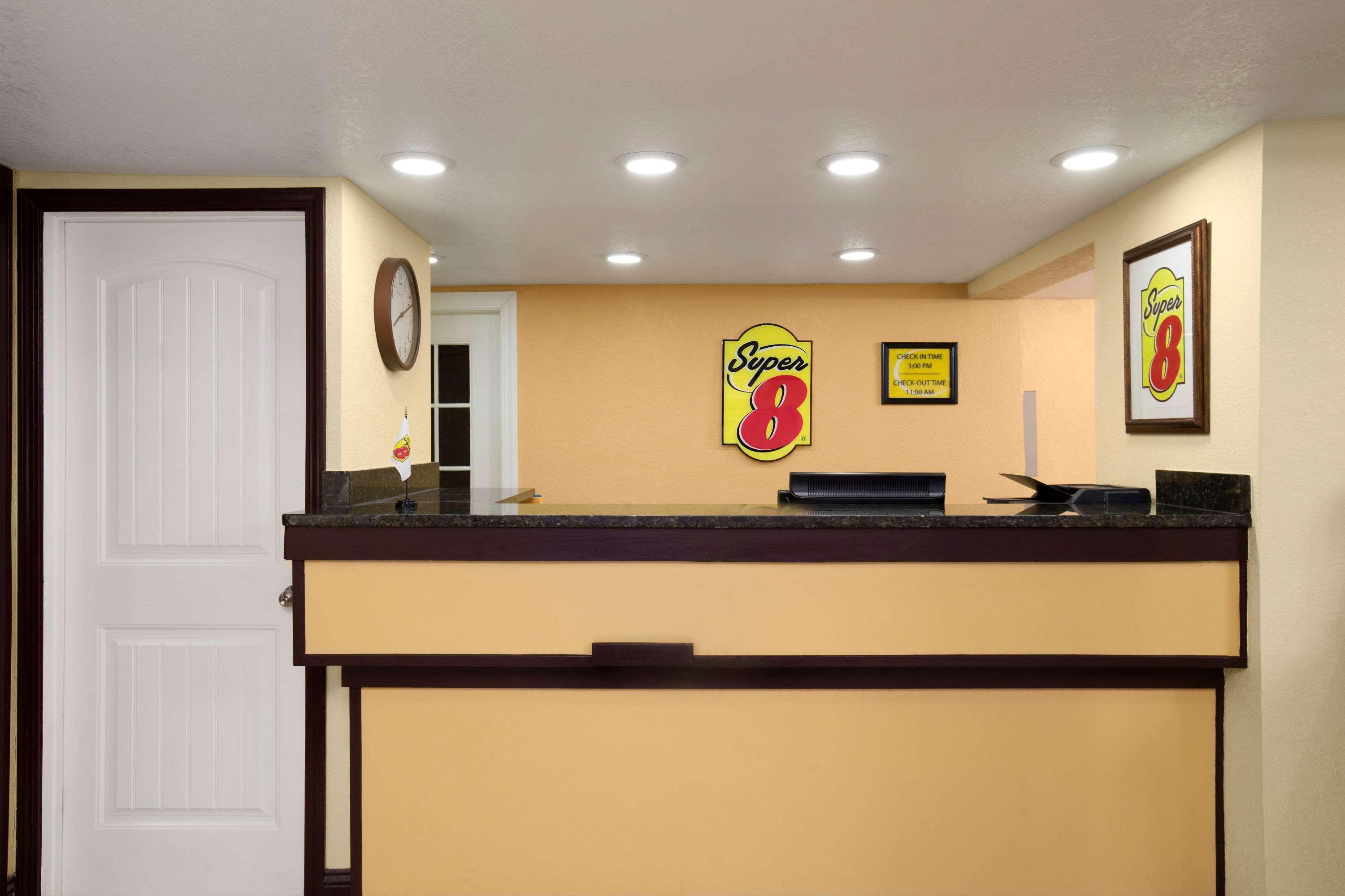 Hotel Super 8 By Wyndham Woodward Extérieur photo